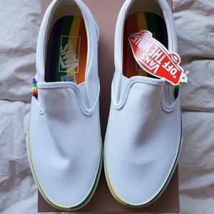 VANS CLASSIC SLIP ON (RAINBOW 🌈 FOXING)
